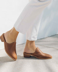 The Venetian Mule - Leather - Tan - Women's - Women - Tan - Soludos -